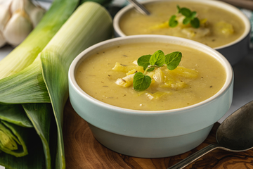 Slow Cooker Leek and Potato Soup